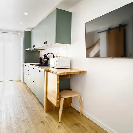 100ft Apartman